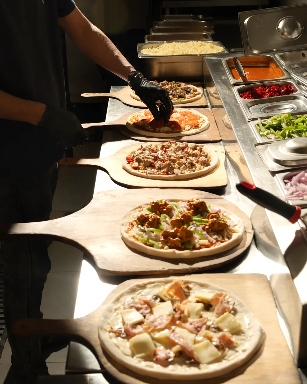 Building a pizza to order
